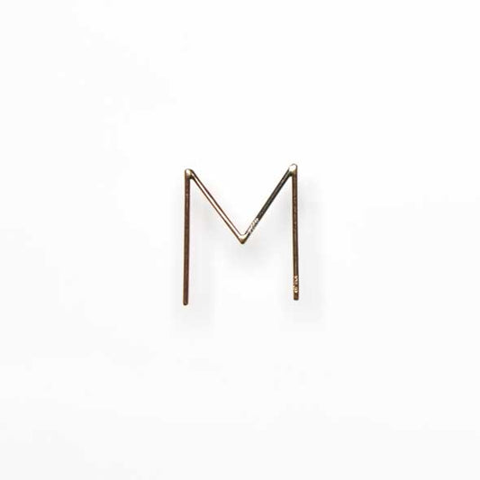 26 letters earring "M"